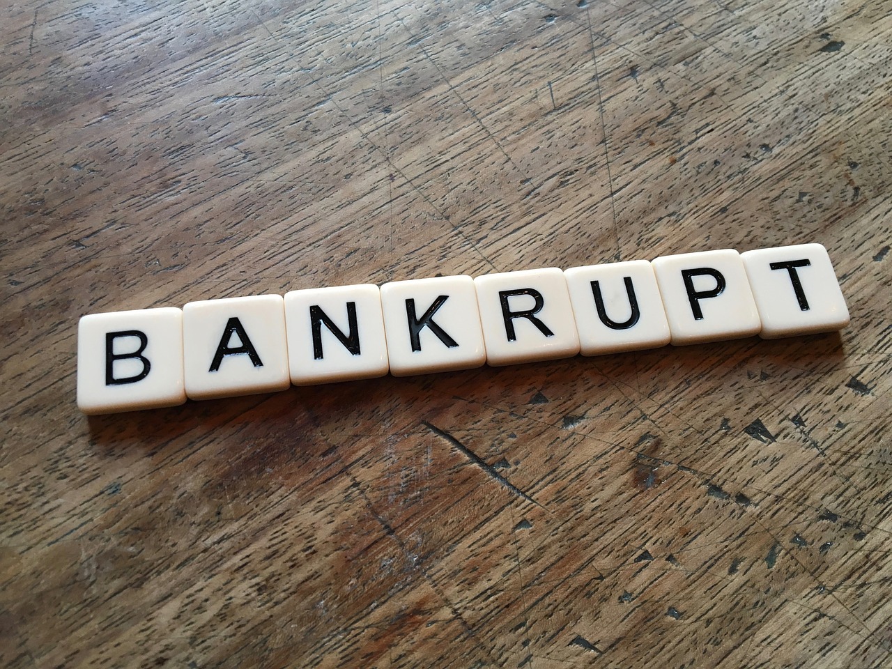 The total number of bankrupts continues to decline, hitting a 32-year low