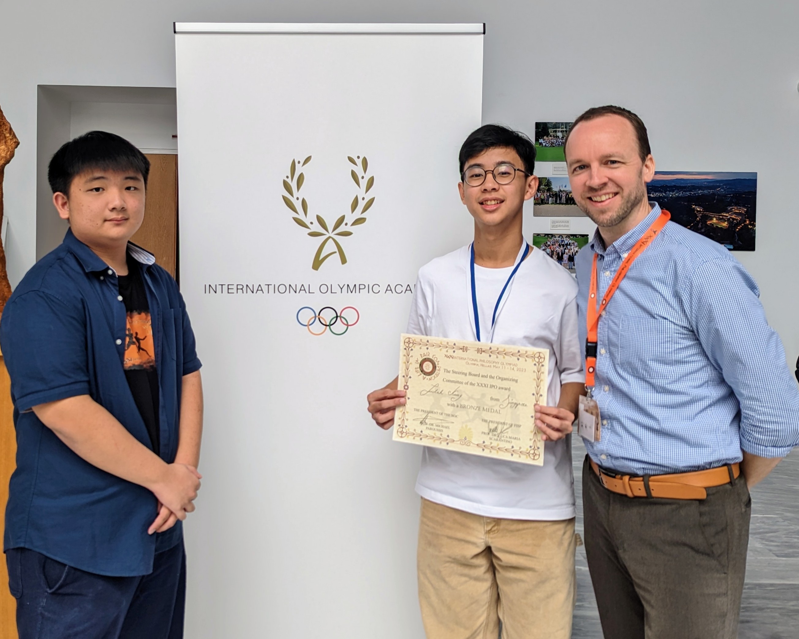 SOSS Assistant Professor Matthew Hammerton leads students to participate at the 2023 International Philosophy Olympiad and scores a bronze medal win.